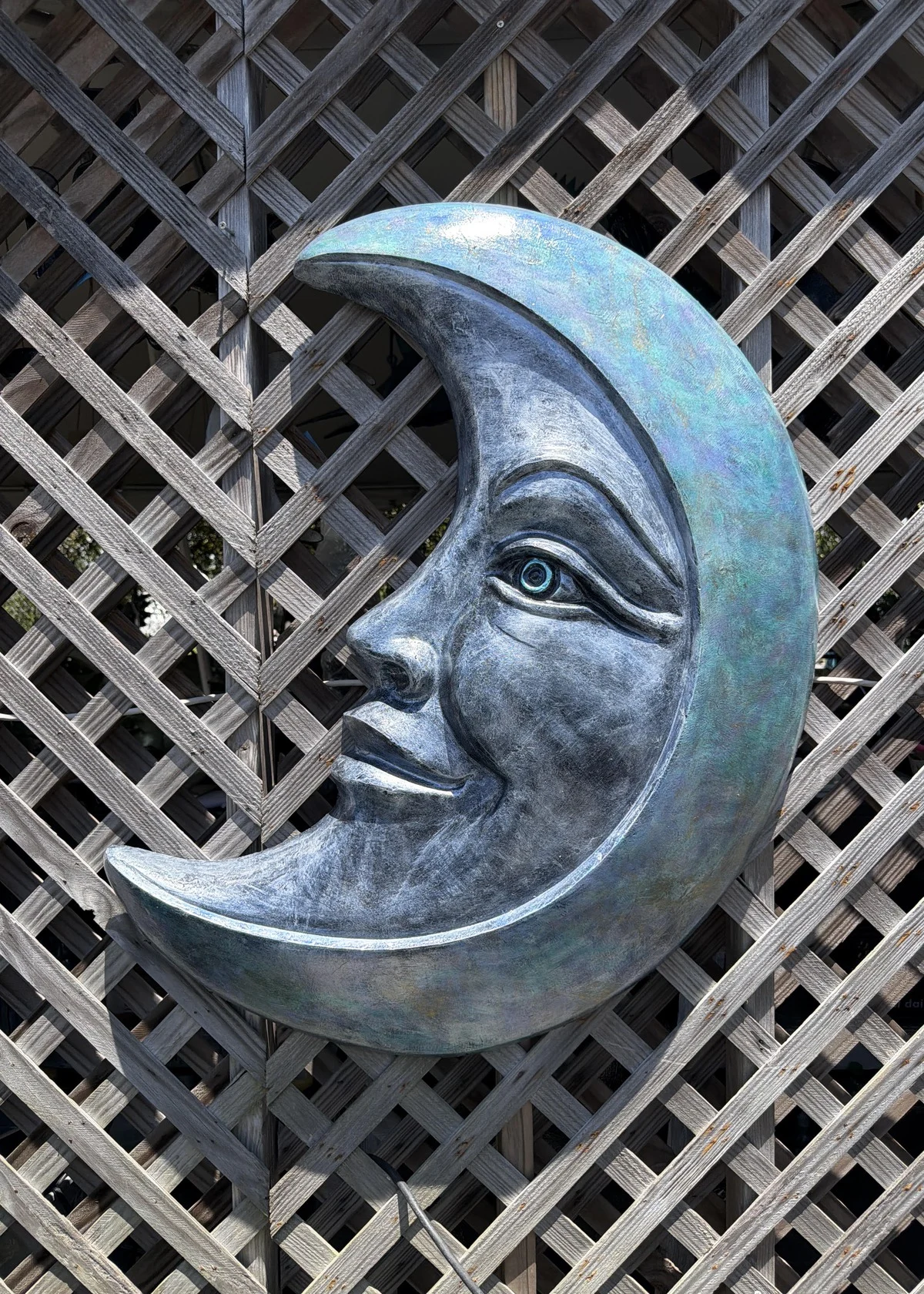 Crescent Moon Wall Decor – Hand-Painted Outdoor Aluminum Sculpture